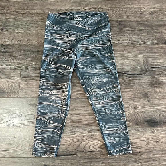 Aerie Chill. Play. Move crop leggings 21” - Picture 3 of 8